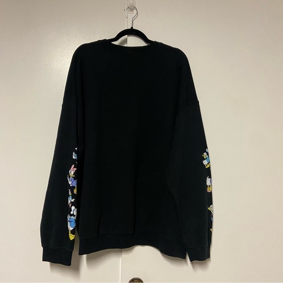 Disney Black V-Neck Cut Out Donald Duck and Daisy sleeve prints Sweater Size 3X - Picture 5 of 6